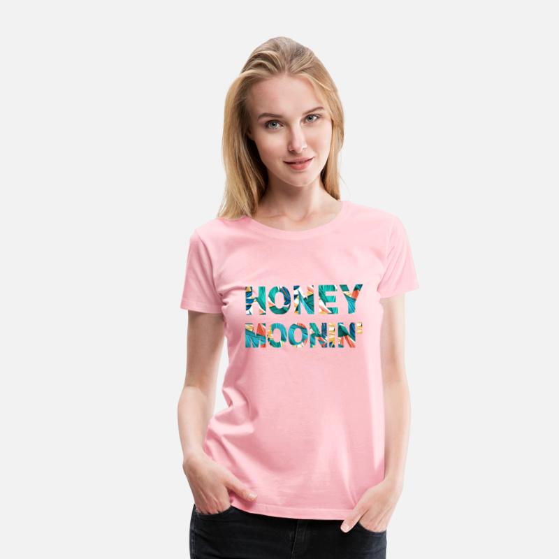 Honey Moonin Just Married Tropical Honeymoon
